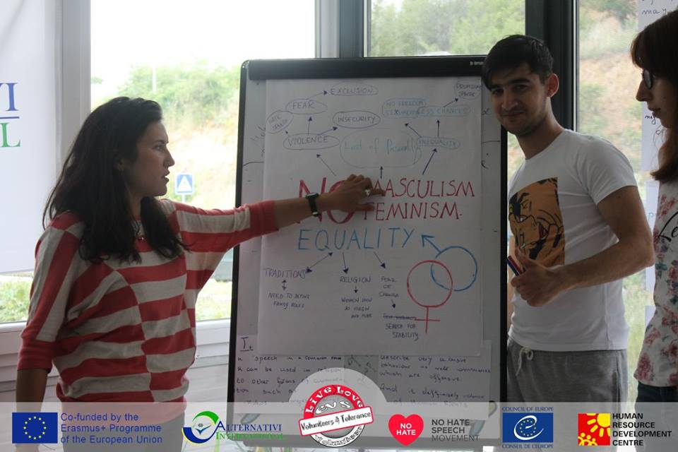 35799358_2018344911523139_7832194479997059072_n